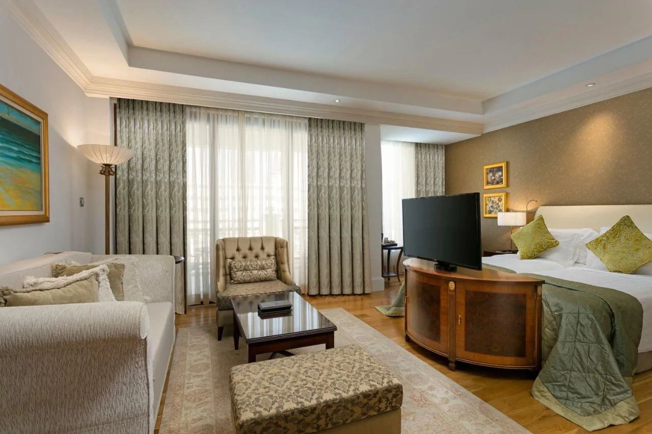 هتل تایتانیک مردان پالاس آنتالیا